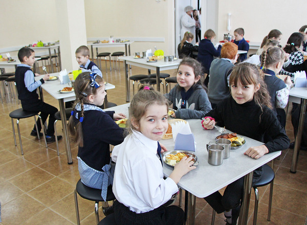 Открылась обновленная столовая в Техтинской школе