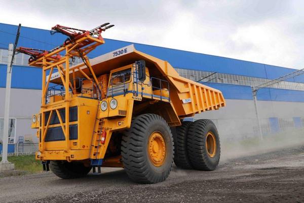БелАЗ будет поставлять самые большие самосвалы на алмазные рудники в Зимбабве