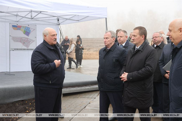 Лукашенко подтвердил готовность Беларуси обсуждать с соседями пути нормализации отношений