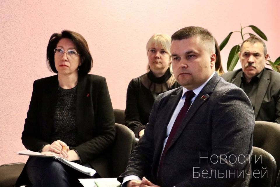 Совещание по вопросам наведения порядка на территориях сельских советов прошло с участием председателя райисполкома Ольги Пристромской