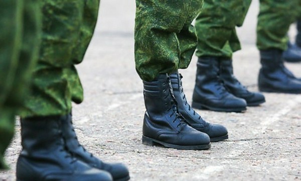В Беларуси началась отправка призывников в воинские части