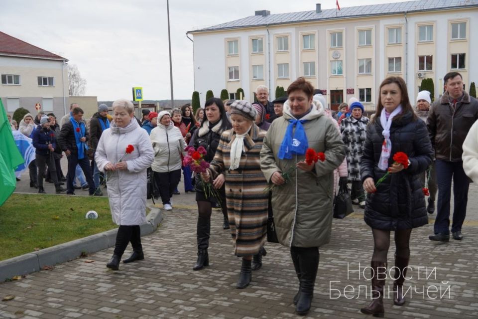 Митинг, посвящённый 106-й годовщине Октябрьской революции прошел в Белыничах