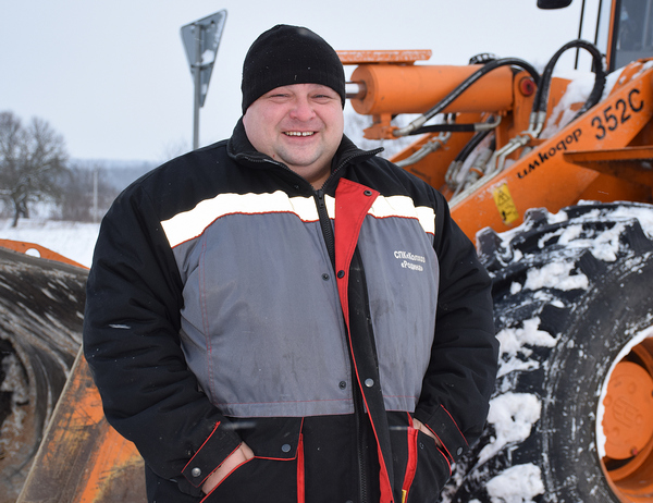 Белыничский район завалило снегом. СПК «Колхоз «Родина» помог деревням Вишовского и Головчинского сельсоветов справиться от последствий масштабного снегопада