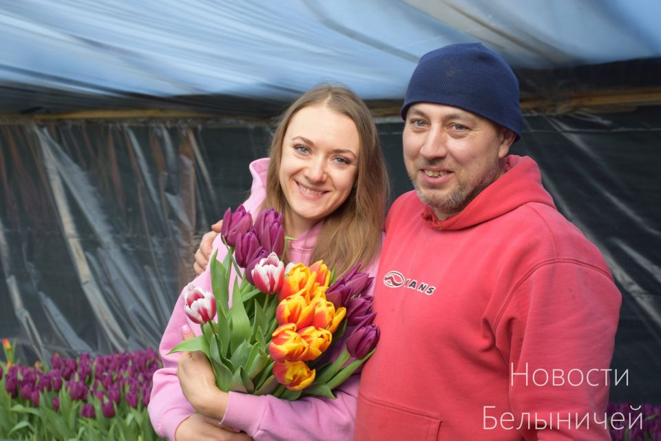 С любовью – от луковицы до цветка. Десять тысяч тюльпанов вырастила к 8 Марта семья из Белыничского района