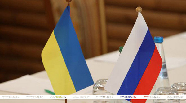 Лукашенко: сегодня момент для украинцев и Запада сесть за стол переговоров и договориться