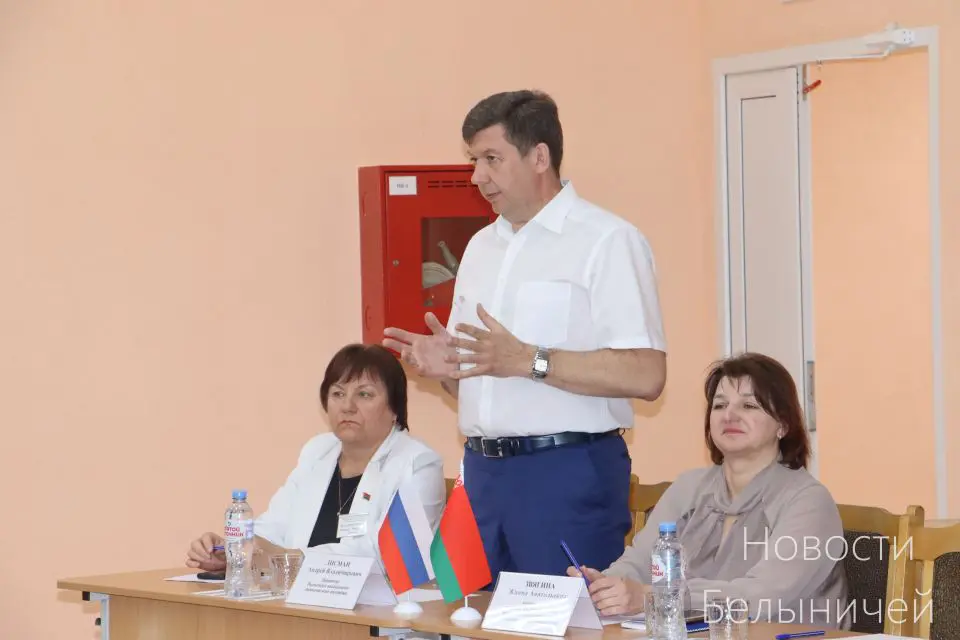 Представители Рыльского авиационного технического колледжа встретились со старшеклассниками СШ №1