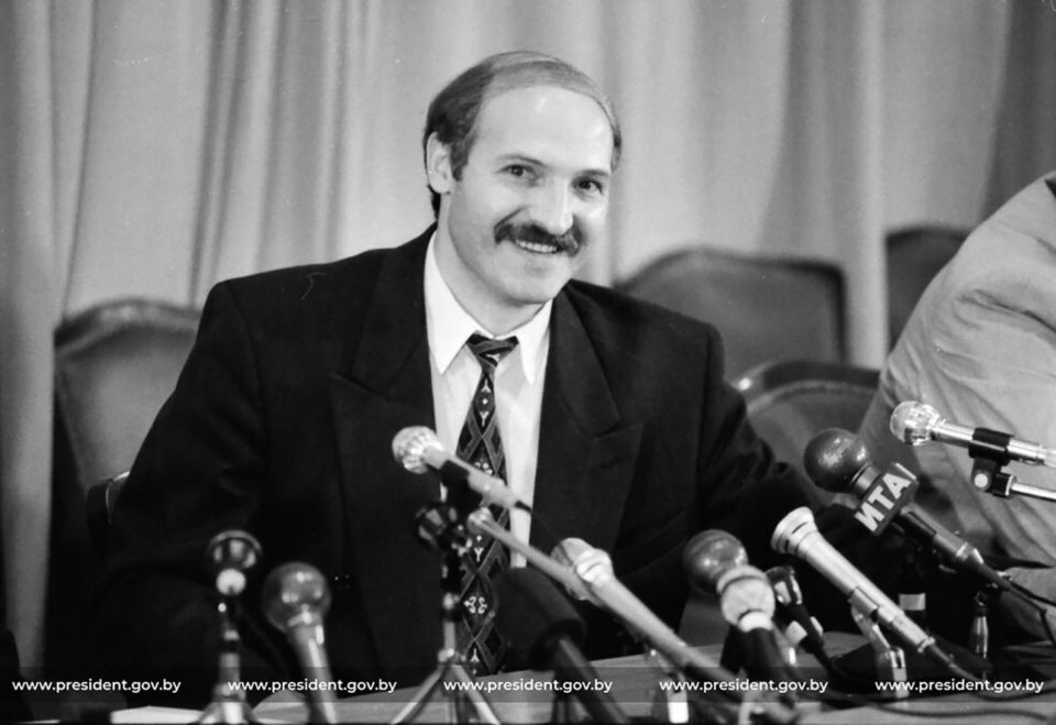 10 июля Александр Лукашенко стал первым Президентом независимой Беларуси
