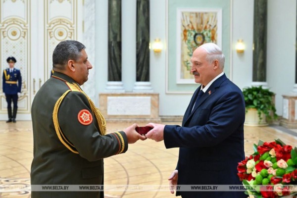 Александр Лукашенко в преддверии  праздника Дня Победы вручил государственные награды