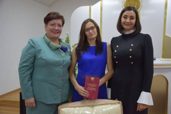 В День Народного единства чествовали  многодетную мать Елену Федосееву